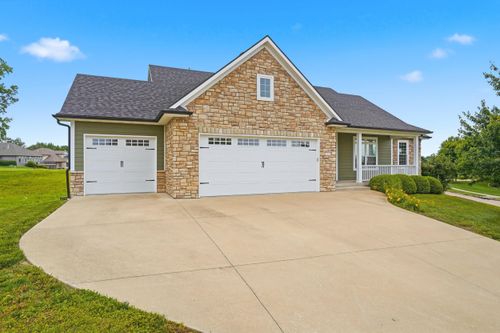 800 Cutters Corner Ln, COLUMBIA, MO, 65201-7422 | Card Image
