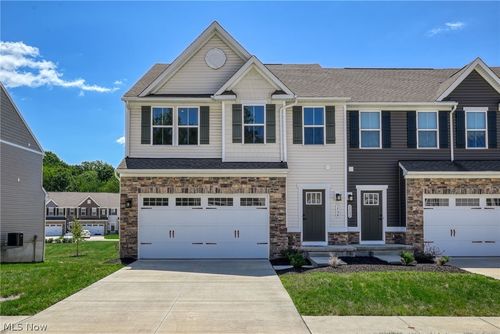 1534 Spruce Hill Drive, Stow, OH, 44224 | Card Image
