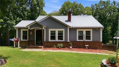 371 Conrad Dr, Thomasville, NC, 27360-0823 | Card Image