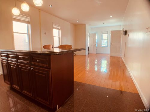 23-28 28th Street 28 Street, New York, NY, 11105 | Card Image