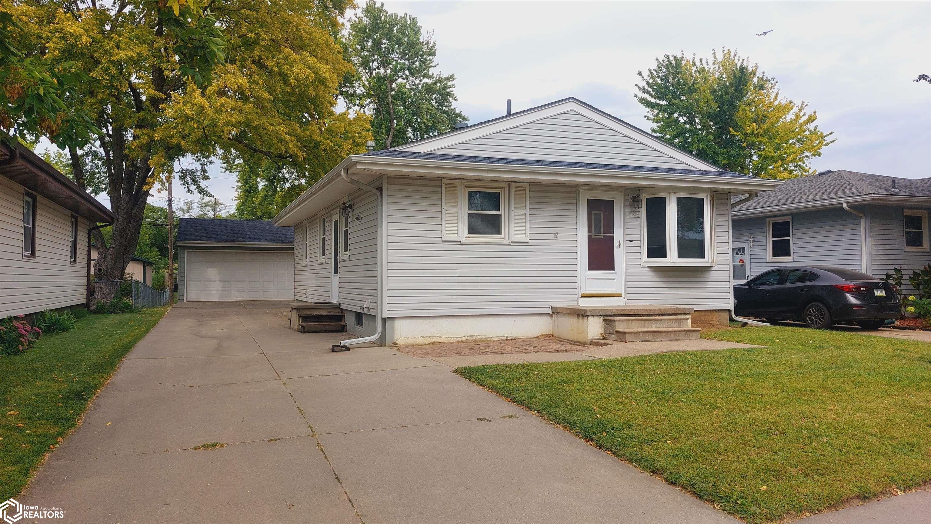 Avenue M , Council Bluffs, IA 51501
