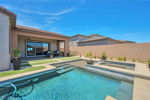 380 Portia Village Dr, Henderson, NV, 89011-5693 | Card Image