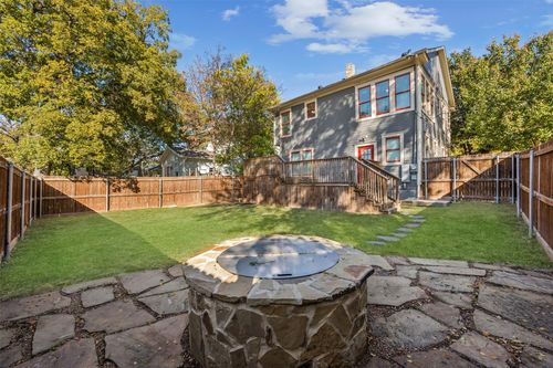 2110 Washington Ave, Fort Worth, TX, 76110-1933 | Card Image