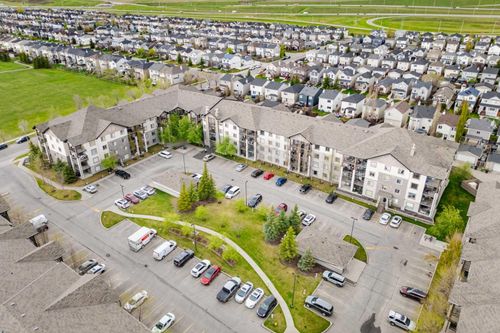1203-8 Bridlecrest Dr Sw, Calgary, AB, T2Y0H6 | Card Image