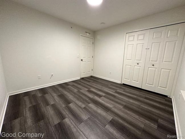 29603 Fox Run Cir, Condo with 3 bedrooms, 2 bathrooms and null parking in Warren MI | Image 5