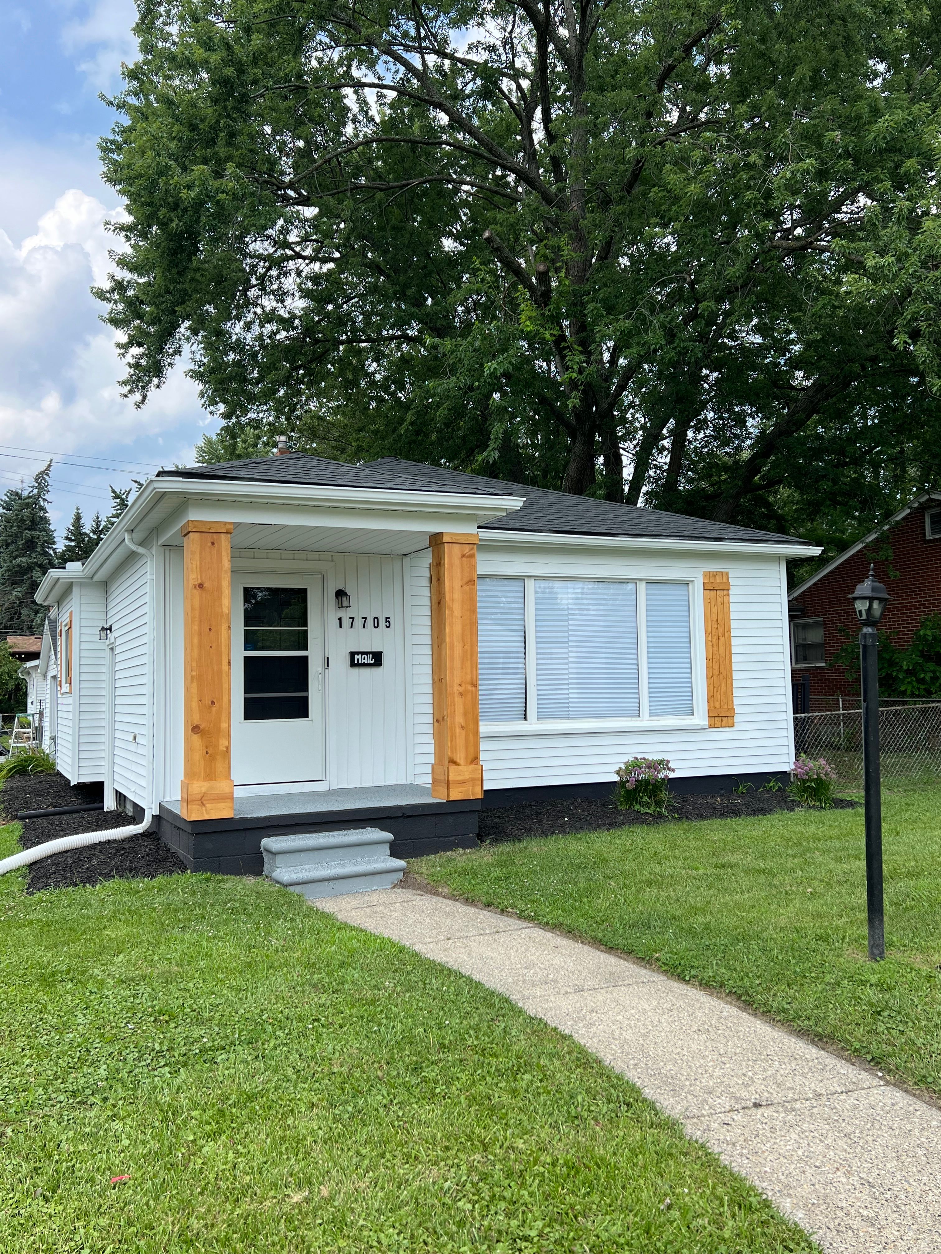 Stephens Dr, Eastpointe, MI 48021
