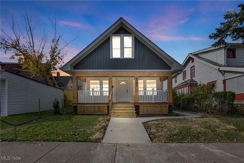 3282 W 38th St, Cleveland, OH, 44109-1375 | Card Image