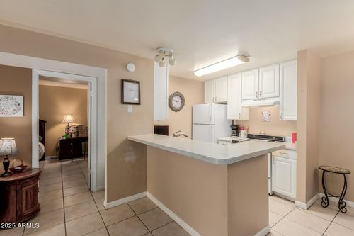 c104-8055 E Thomas Rd, Scottsdale, AZ, 85251-6633 | Card Image