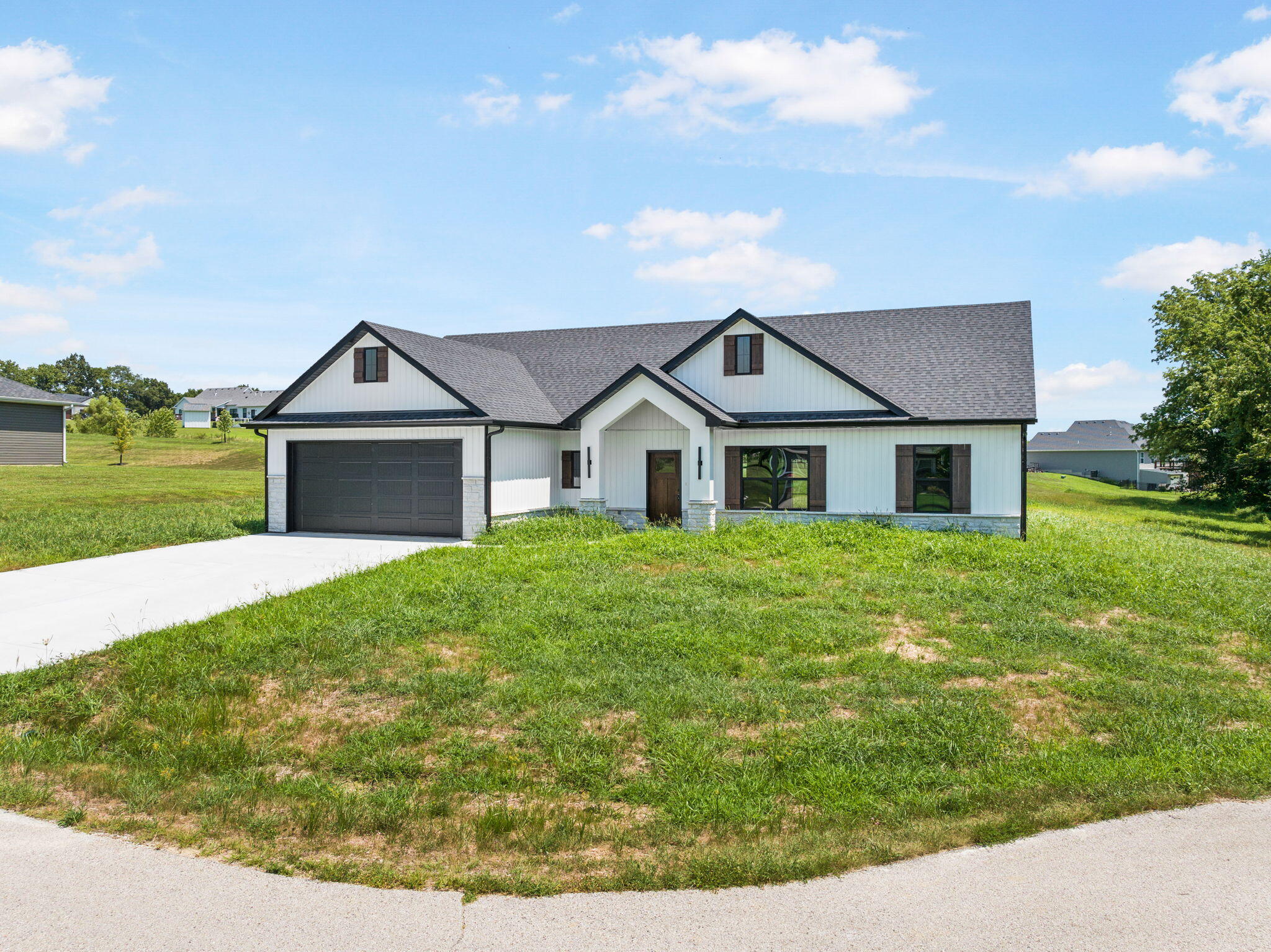 Residential in BOONVILLE 3