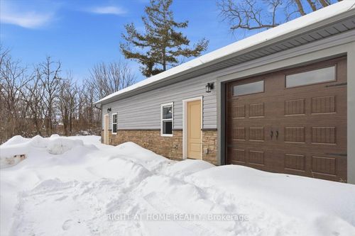 43 Victoria St, Marmora, ON, K0K2M0 | Card Image