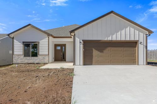 1734 Sutter Woods Rd, Junction City, KS, 66441-2882 | Card Image