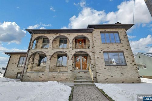 34 Locust St, Elmwood Park, NJ, 07407-1327 | Card Image