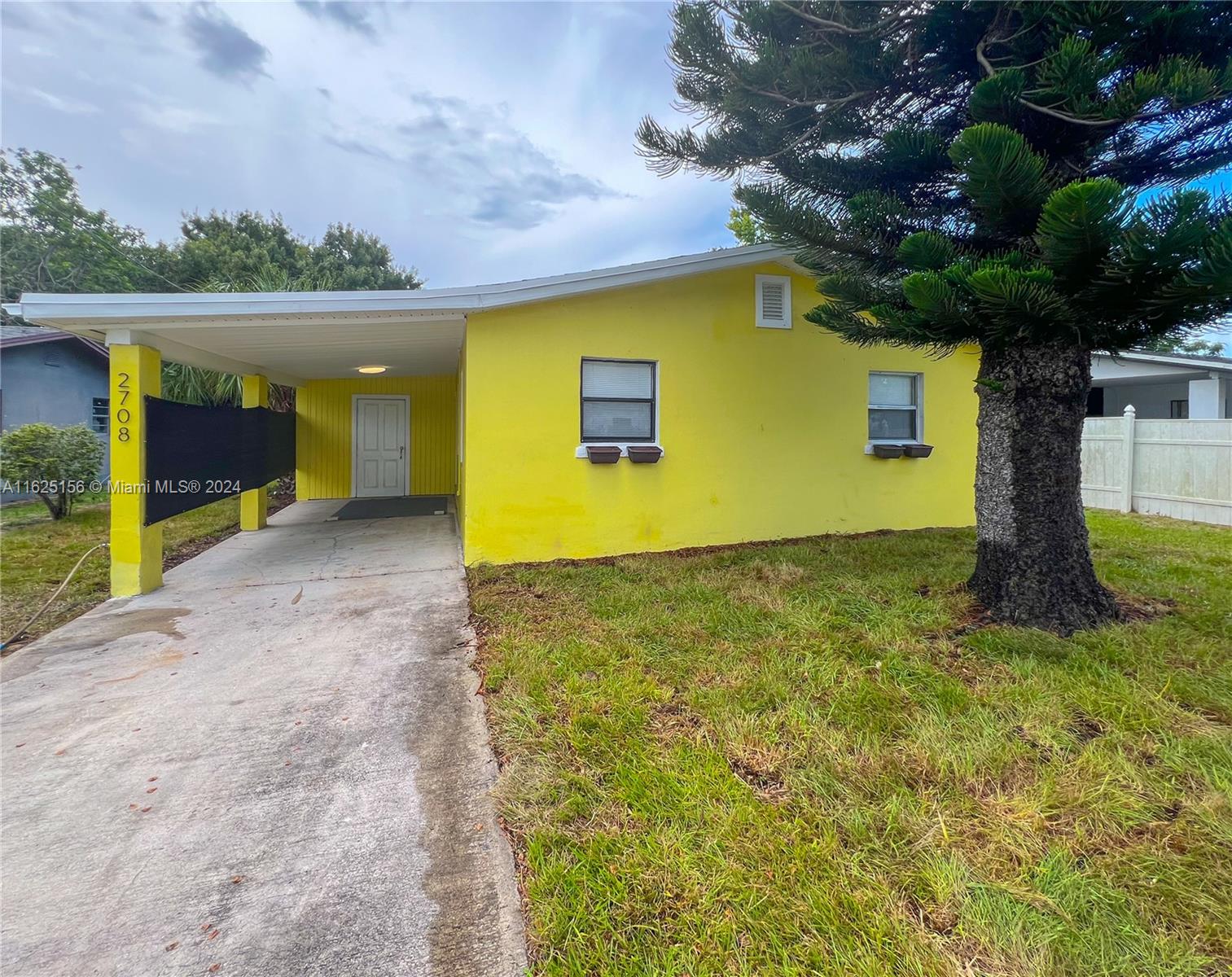 Avenue P , Fort Pierce, FL 34947
