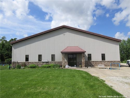 10110 E State Highway 33, Effingham, IL, 62401-5311 | Card Image