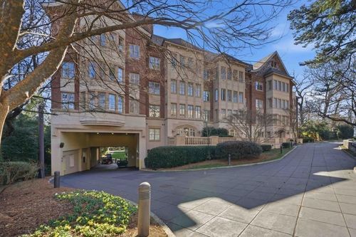 220-1717 N Decatur Rd Ne, Atlanta, GA, 30307-1060 | Card Image