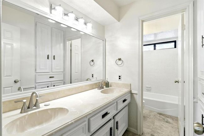 Second Floor Full Bath | Image 27