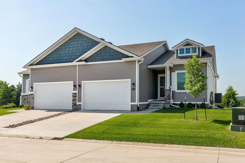 8932 Mockingbird Dr, West Des Moines, IA, 50266-8475 | Card Image
