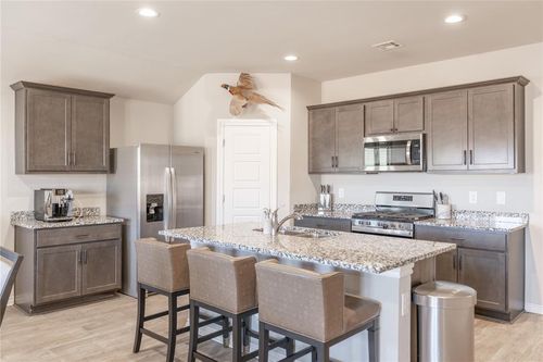 11613 Sw 40th St, Mustang, OK, 73064-9466 | Card Image