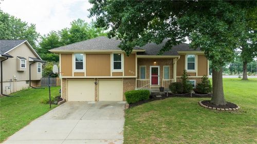 801 Sw Southgate Dr, Blue Springs, MO, 64015-9760 | Card Image