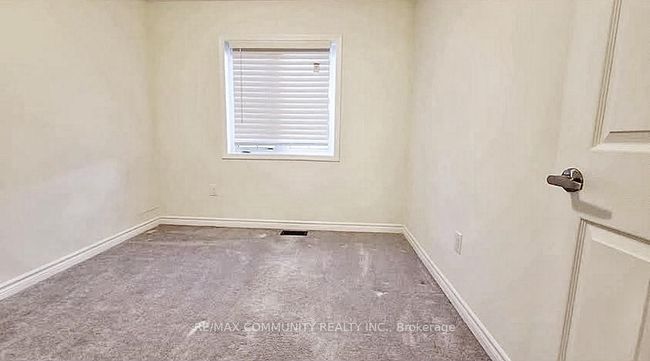 47 Whitefish St, House attached with 4 bedrooms, 3 bathrooms and 1 parking in Whitby ON | Image 9