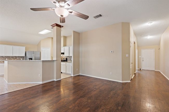 1008 Chippewa, House other with 4 bedrooms, 2 bathrooms and 4 parking in Round Rock TX | Image 6