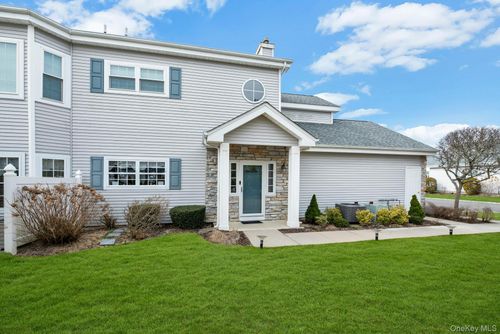 521-521 Highland Ct, Moriches, NY, 11955-1724 | Card Image