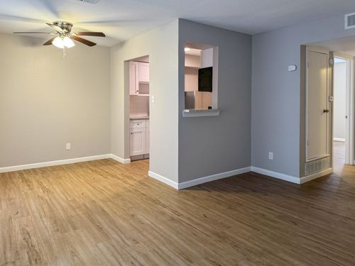 apt-11-2101 6th Ave N, Texas City, TX, 77590-7145 | Card Image