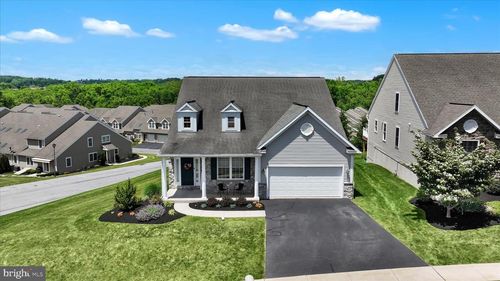 425 Westbury Dr, WYOMISSING, PA, 19610-4020 | Card Image