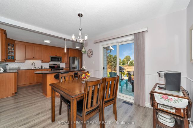 203 Rosemary Gdns, House attached with 3 bedrooms, 2 bathrooms and 4 parking in Orléans ON | Image 13