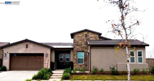 965 965 Beaver Pond Loop, Madera, CA, 93636 | Card Image