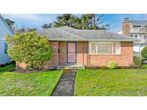 1210 S Columbia St, Seaside, OR, 97138-5437 | Card Image