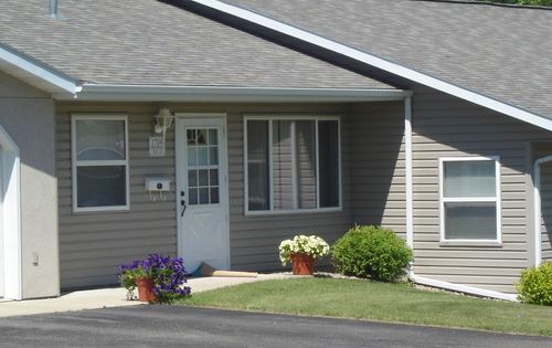 apt-30-1709 E Sheridan Ave, Montevideo, MN, 56265-2427 | Card Image