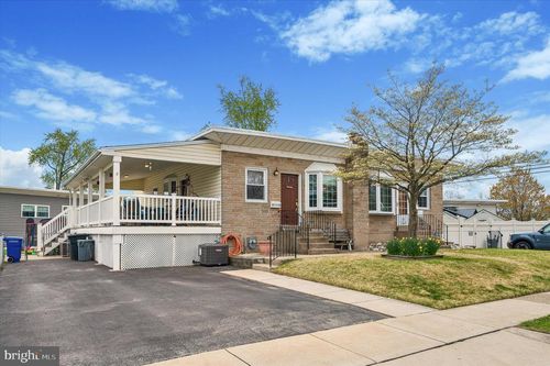 82 Hoffman Rd, RIDLEY PARK, PA, 19078-1321 | Card Image