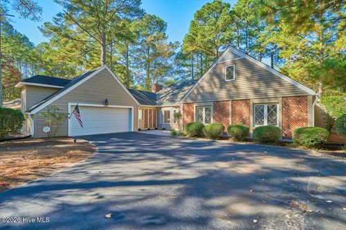 200 Westchester Cir, Pinehurst, NC, 28374-9529 | Card Image
