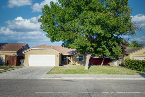 2242 Grand Canyon Way, Newman, CA, 95360 | Card Image