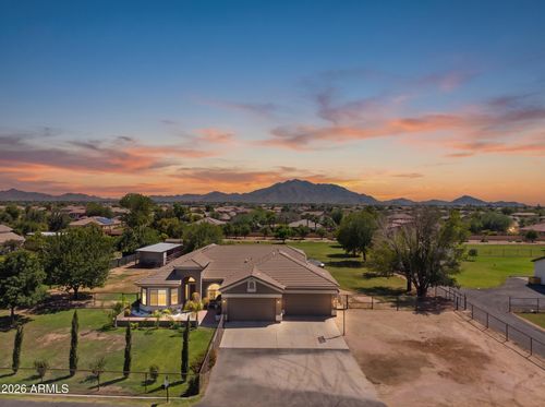 3785 E Via Del Rancho Rd, Gilbert, AZ, 85298-5813 | Card Image
