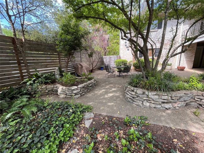 APT-206 - 1514 Forest Trl, Condo with 2 bedrooms, 2 bathrooms and 1 parking in Austin TX | Image 16