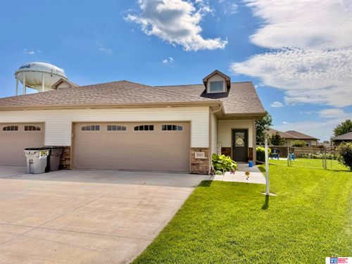 2081 Meadow Lane, Seward, NE, 68434 | Card Image