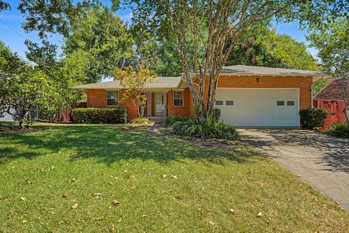 8046 Fall River Dr, Dallas, TX, 75228-5915 | Card Image