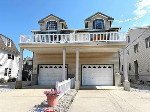east-127 43rd St, Sea Isle City, NJ, 08243-1907 | Card Image