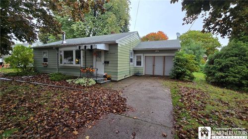 426 Mullet St, Dunkirk, NY, 14048-1916 | Card Image