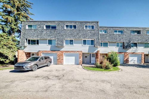 10304 Braeside Dr Sw, Calgary, AB, T2W1B4 | Card Image