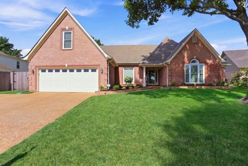 9882 Windward Slope Dr, Lakeland, TN, 38002-8147 | Card Image