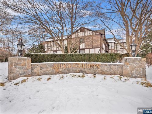 3807 Melville Ct, Mahwah, NJ, 07430-2307 | Card Image