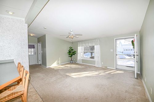 66 Sunset Way, Manchester, NH, 03104-5794 | Card Image