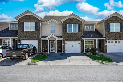 1071 Muna Ct, Townhouse with 3 bedrooms, 2 bathrooms and 3 parking in Spring Hill TN | Image 1