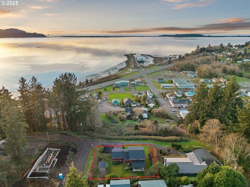 9215 6th St, Bay City, OR, 97107-9004 | Card Image