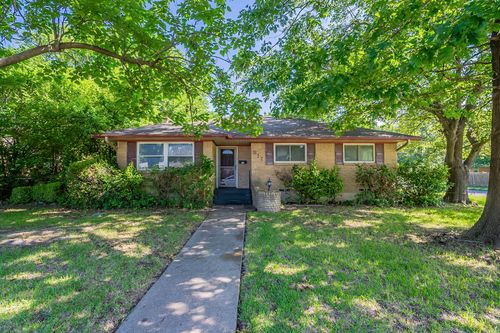 311 E Mona Ave, Duncanville, TX, 75137-2425 | Card Image