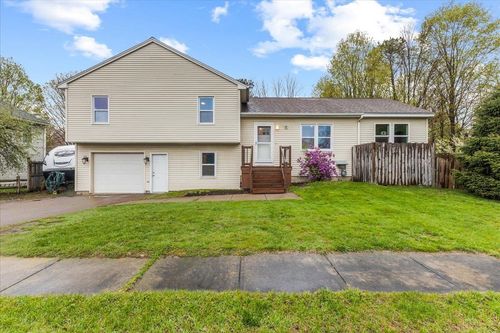 6 Doon Way, Essex Junction, VT, 05452-3567 | Card Image