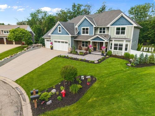 10301 176th St, Lakeville, MN, 55044-6692 | Card Image